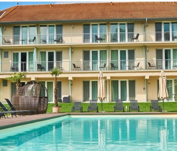 Sunshine 208 Apartman Balatonszarszo Dış mekan fotoğraf