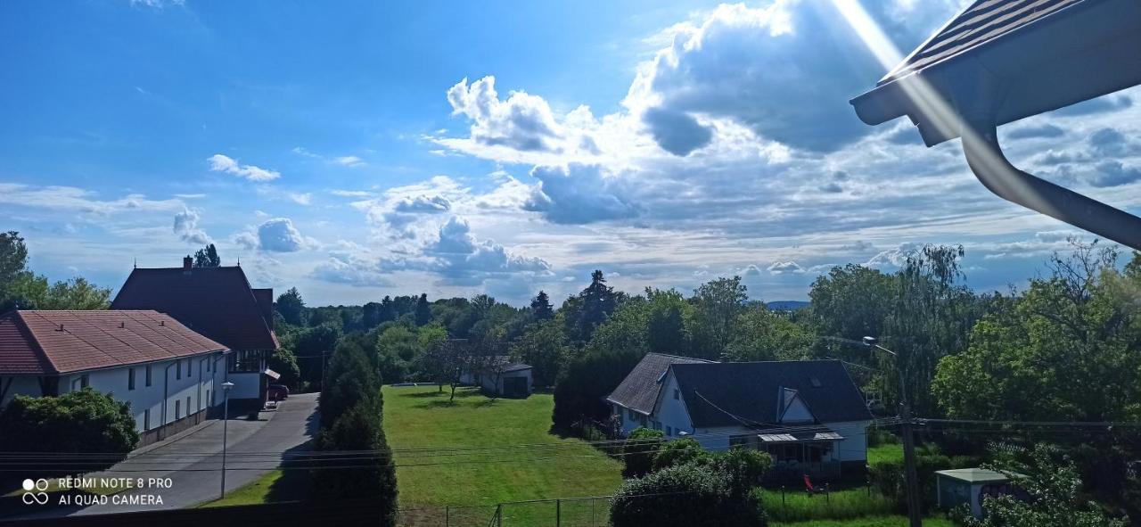Sunshine 208 Apartman Balatonszarszo Dış mekan fotoğraf