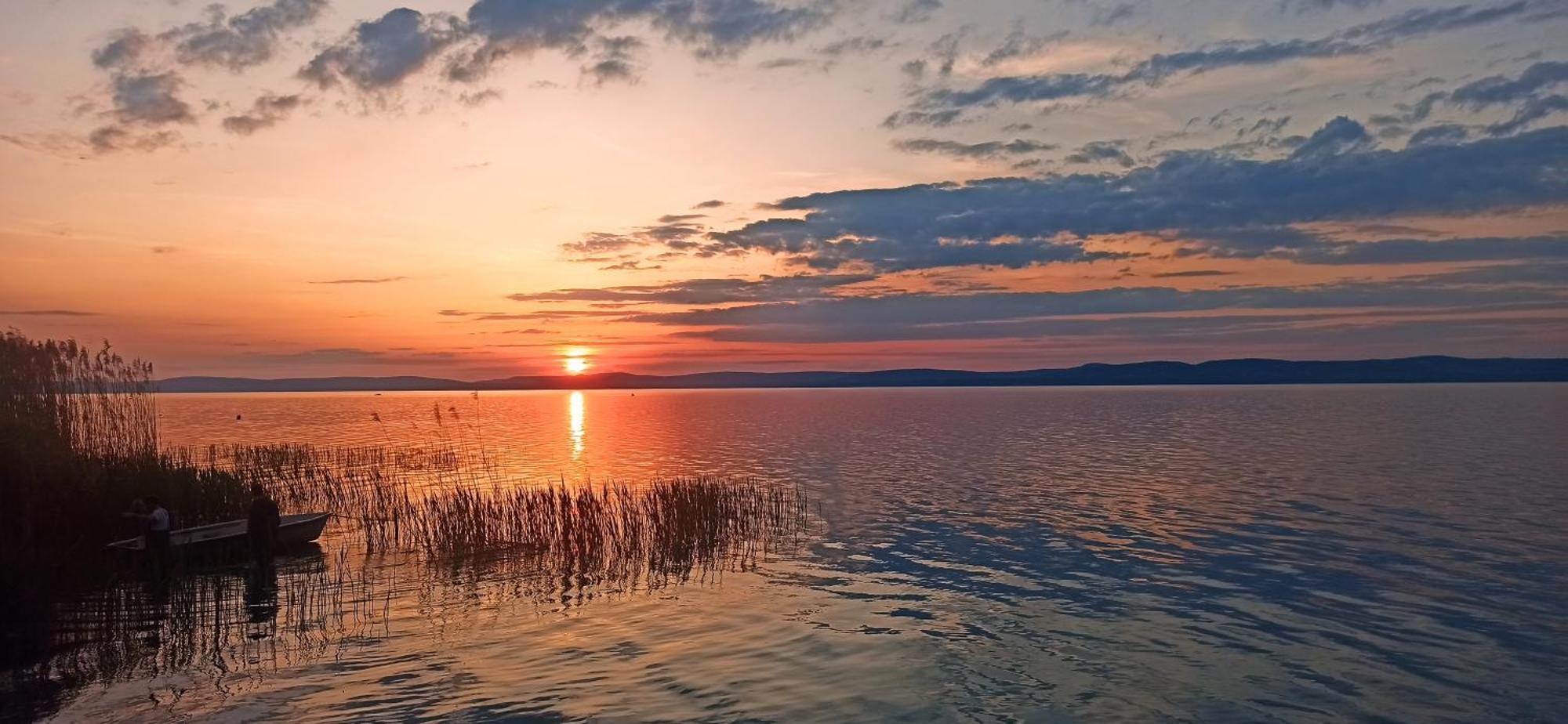 Sunshine 208 Apartman Balatonszarszo Dış mekan fotoğraf